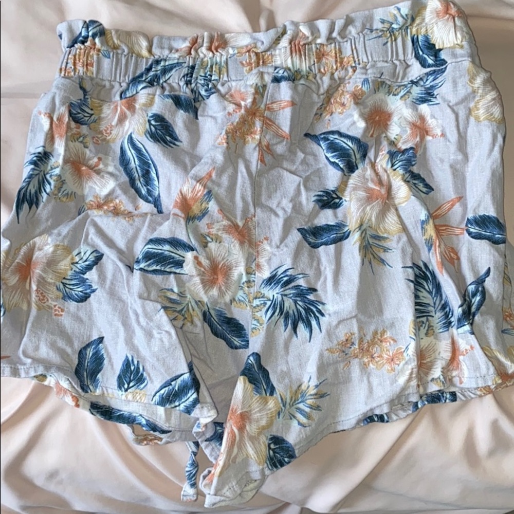 High Rise Floral Soft Short - Picture 2 of 2